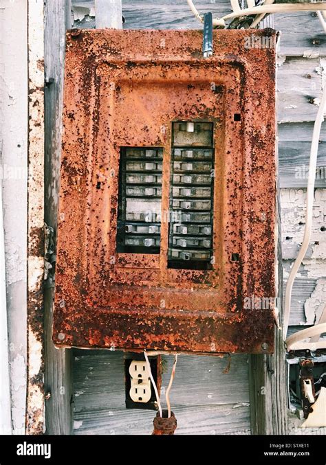 1960s electrical breaker boxes|old breaker boxes bad.